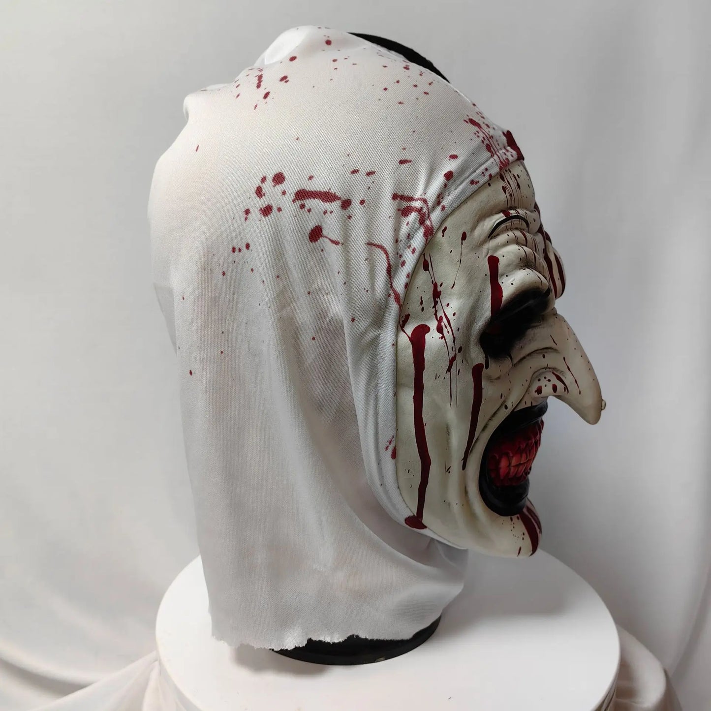 Masque Clown Tueur en Latex - Visage Entier Sanglant | Horreur Halloween